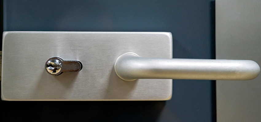 Change Patio Door Locks in Yuba City, California